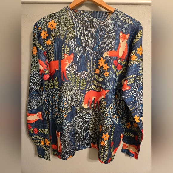 NWOT Fox In Forest Sweat Crewneck Lightweight Large - Picture 1 of 3